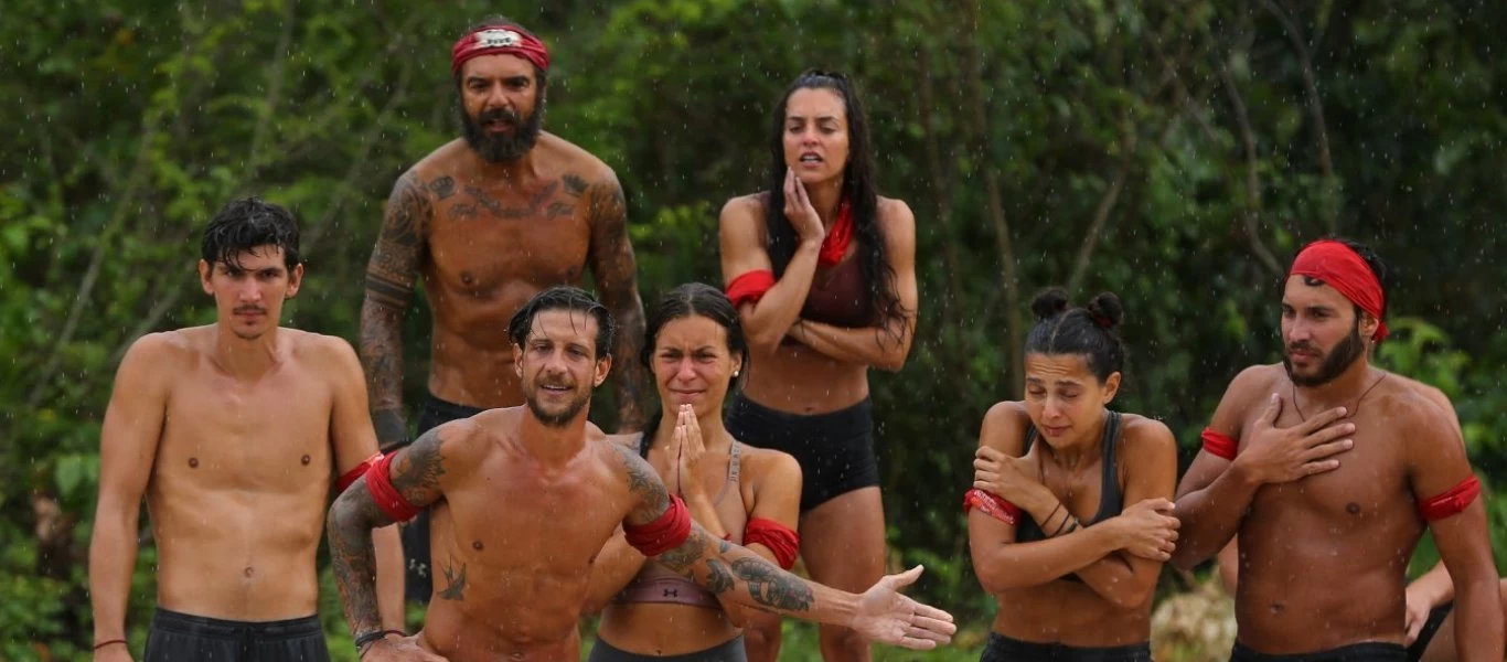 Τα κορίτσια στο Survivor έκαναν spa με στάχτη για να ανανεωθούν και το twitter έκανε... πάρτι (φωτό)